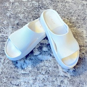 Calia foam cushy slides sandals